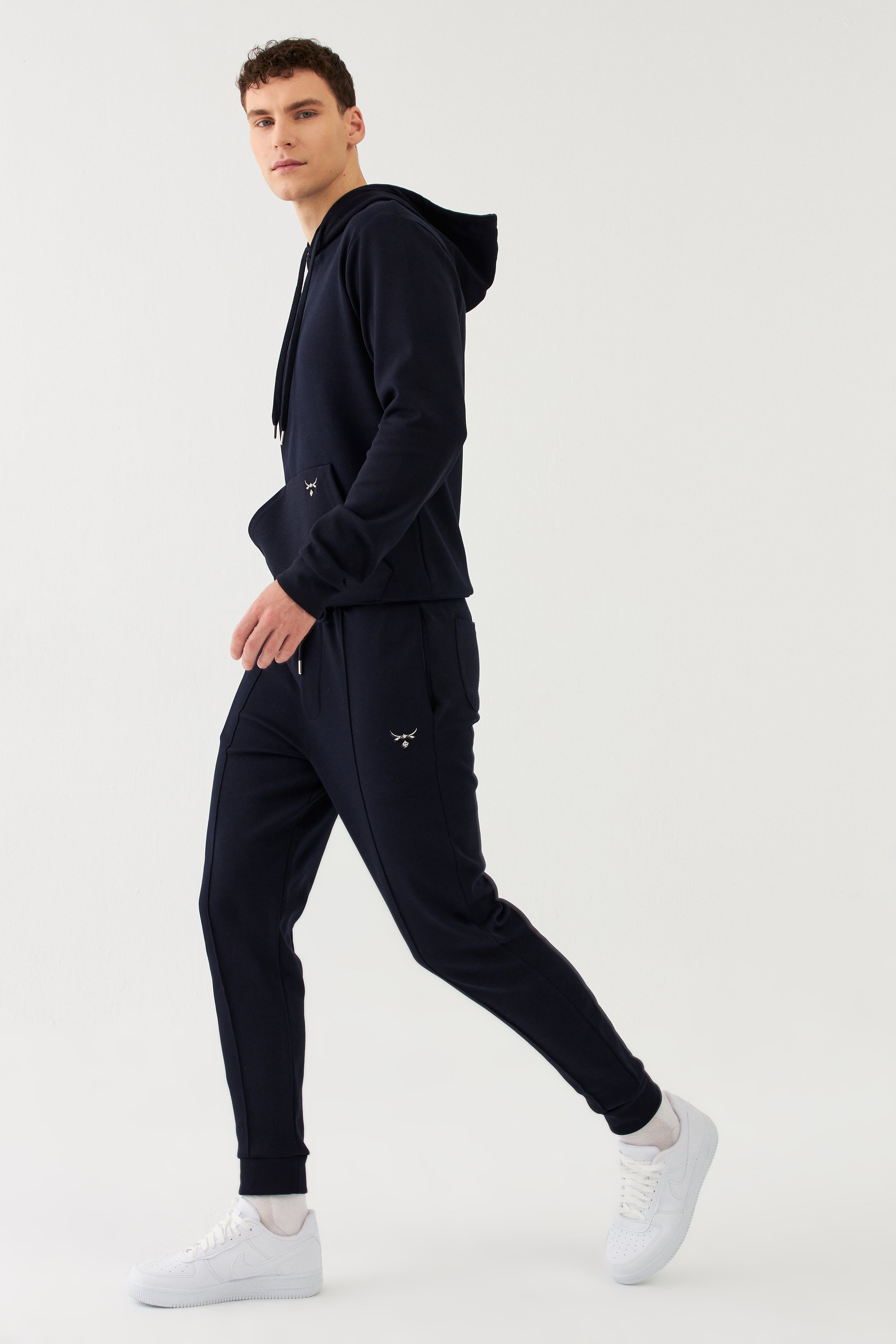 The Bull Head Herren Jogger in Tapered Fit mit Falte Navy