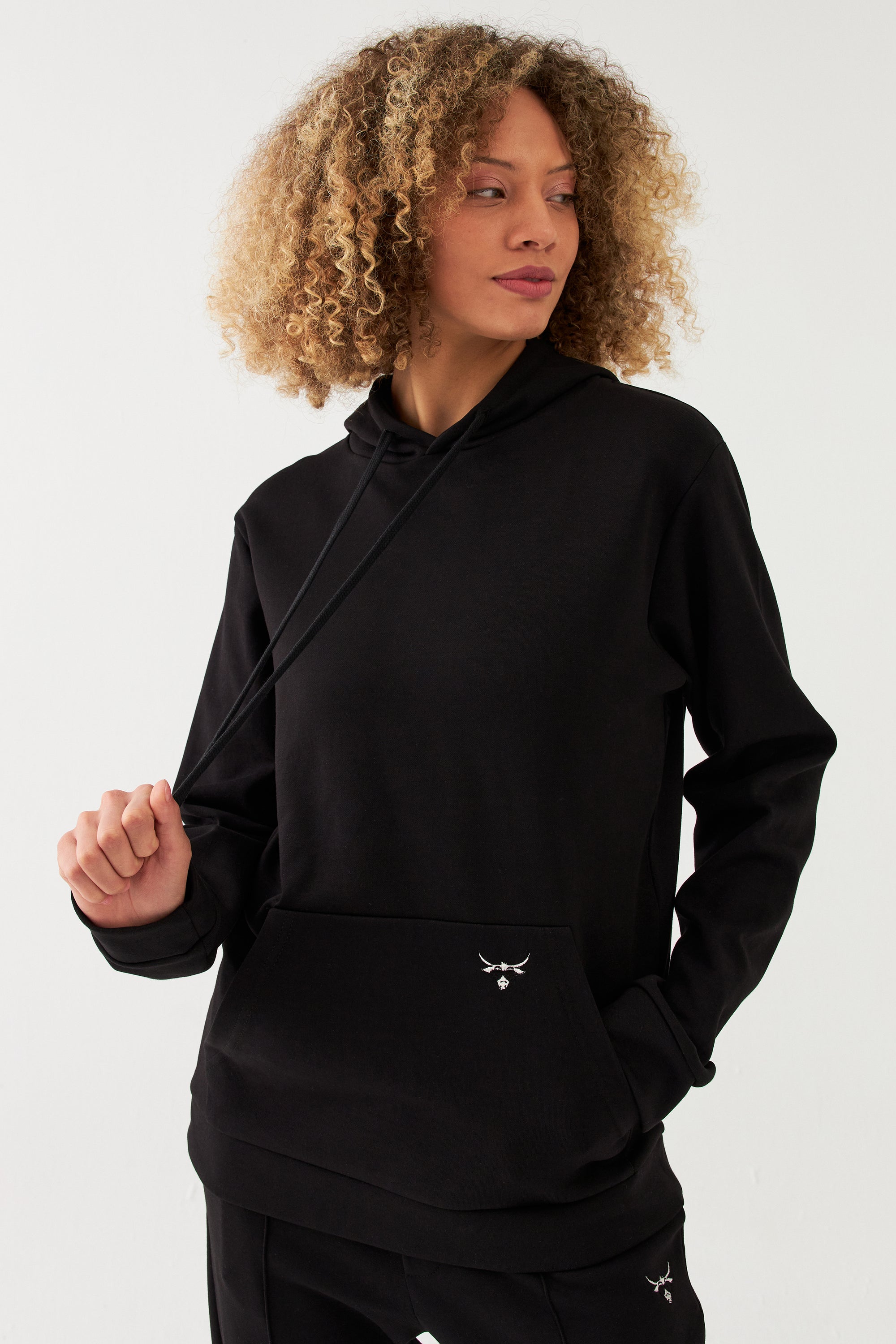 The Bull Head Damen Hoodie in Regular Fit Schwarz