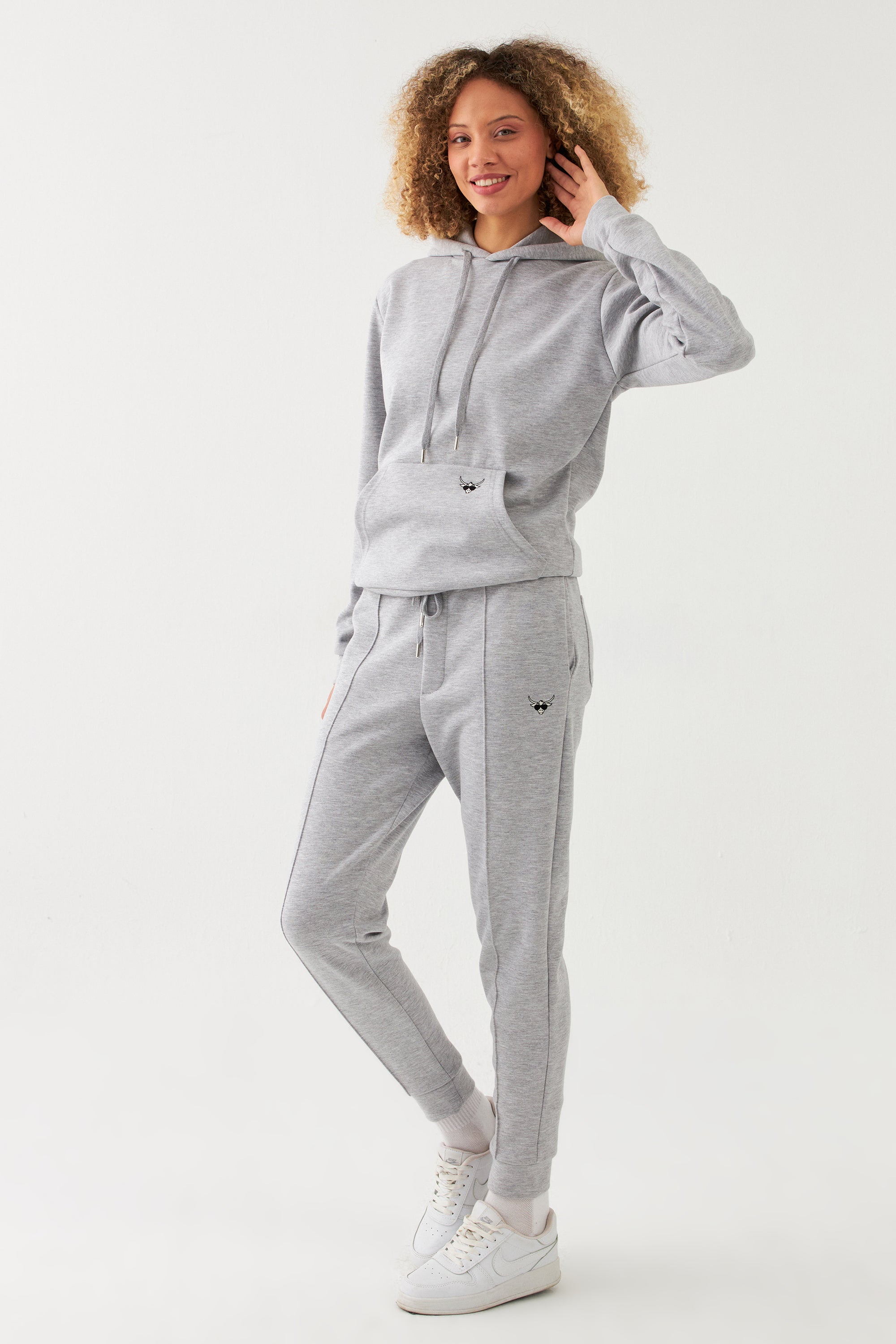 The Bull Head Damen Jogger in Tapered Fit mit Falte Grau